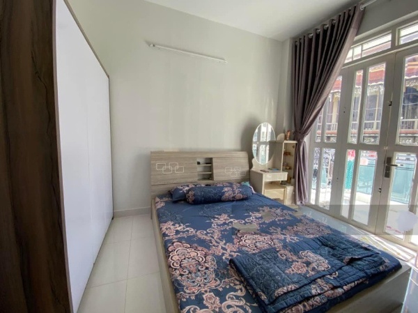 Bán nhà đẹp 2 tầng sát khu Him Lam tại Phường 1, Quận 4, Hồ Chí Minh